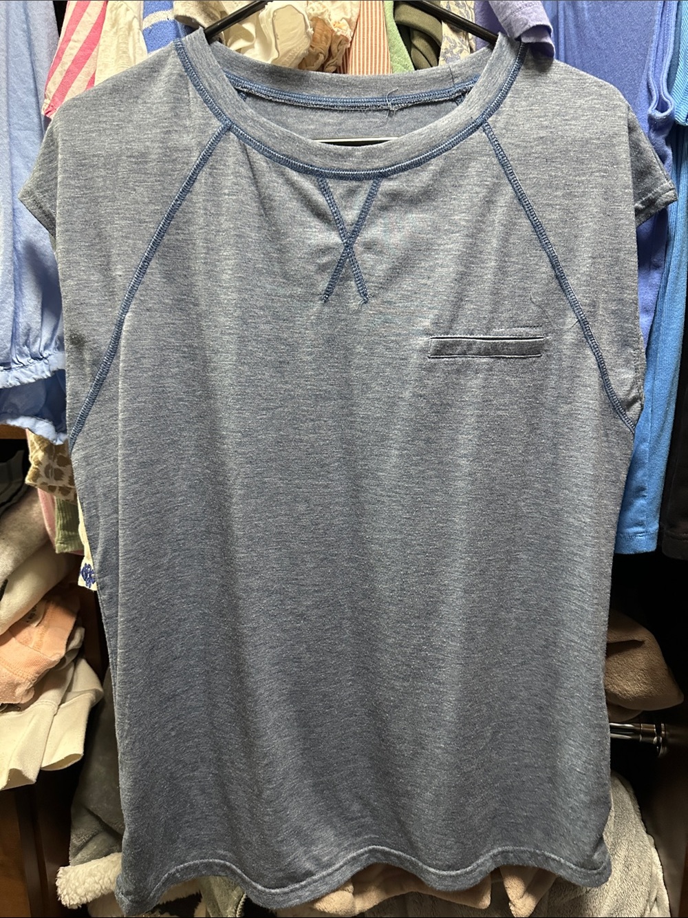Womenโs Blue Short-Sleeve Cotton Shirt